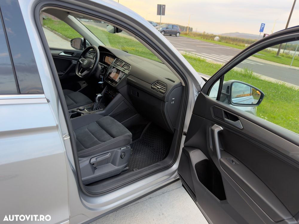 Volkswagen Tiguan 2.0 TDI SCR 4MOTION DSG Elegance - 30