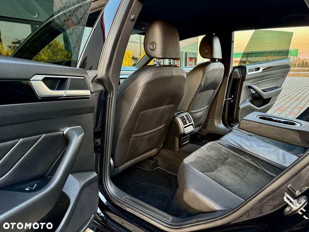 Volkswagen Arteon 2.0 TDI SCR DSG R-Line - 36