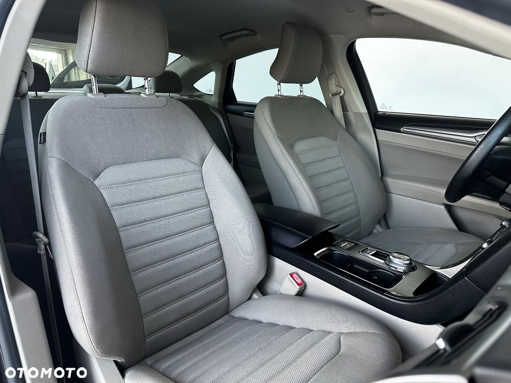 Ford Fusion - 21