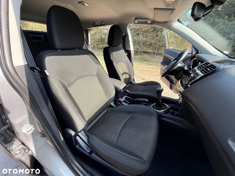 Mitsubishi ASX 1.6 2WD Plus - 28
