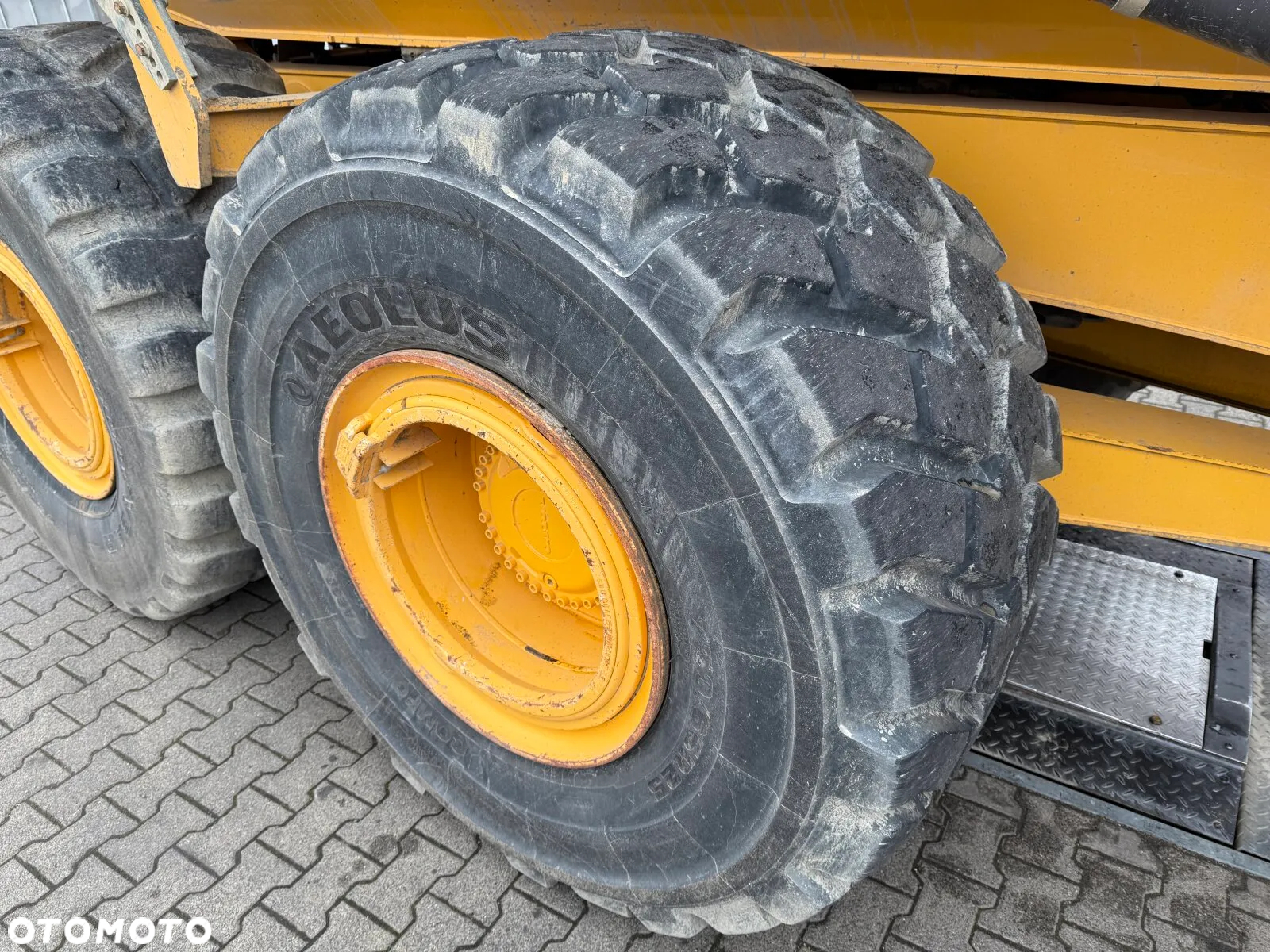 Volvo A25G 6x6 WOZIDŁO - 32