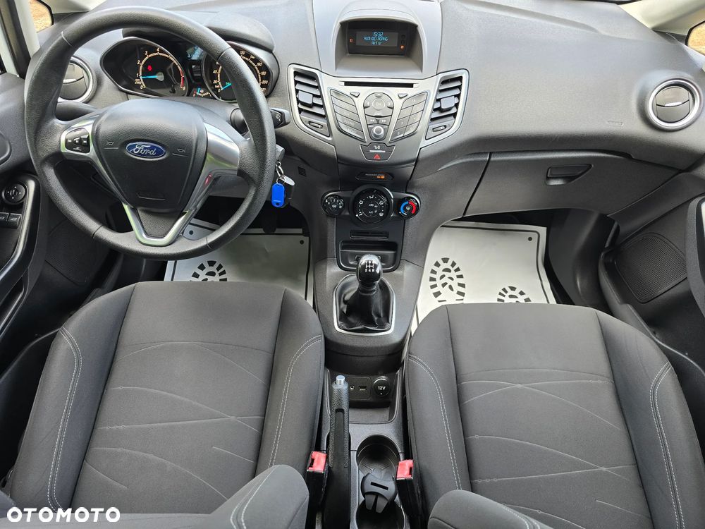Ford Fiesta 1.25 Champions Edition - 23