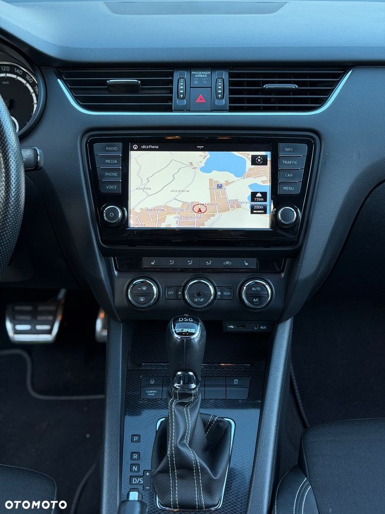 Skoda Octavia 2.0 TDI DSG RS - 31