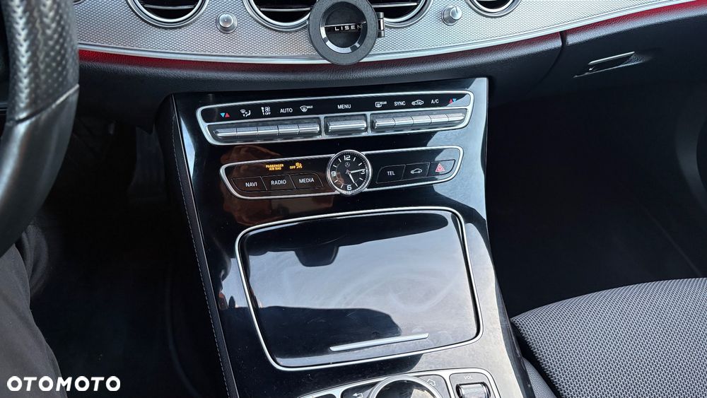 Mercedes-Benz Klasa E 220 d 9G-TRONIC - 18