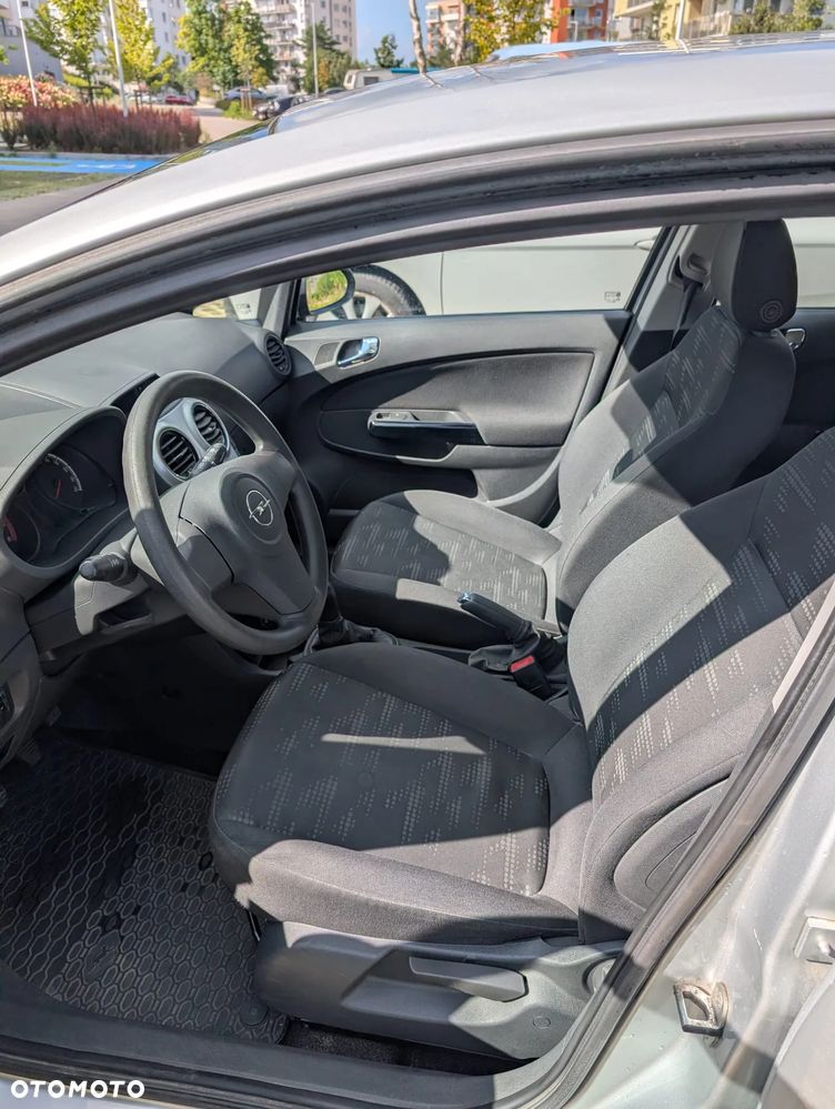 Opel Corsa 1.2 16V Edition / Active - 6