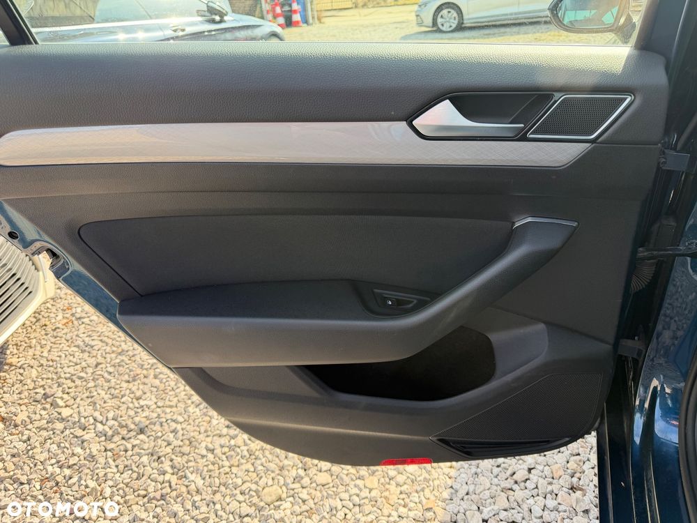 Volkswagen Passat 2.0 TDI EVO Business DSG - 30