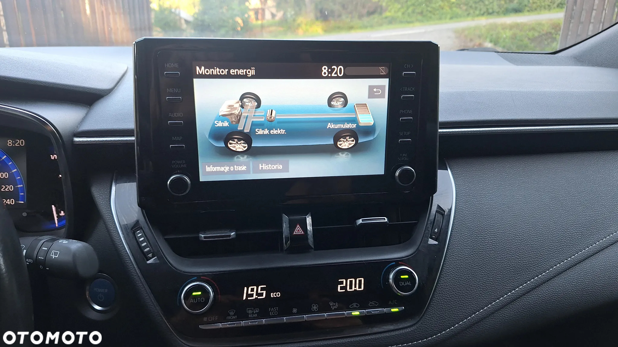 Toyota Corolla 1.8 Hybrid Executive - 8