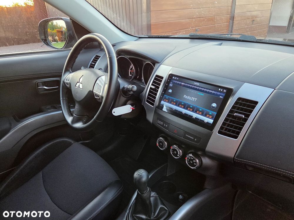 Mitsubishi Outlander - 20
