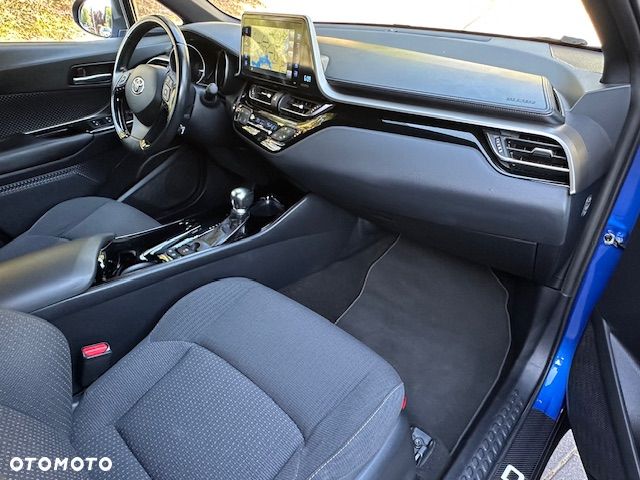 Toyota C-HR Lounge - 39