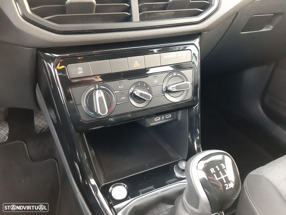 VW T-Cross 1.0 TSI Life - 15