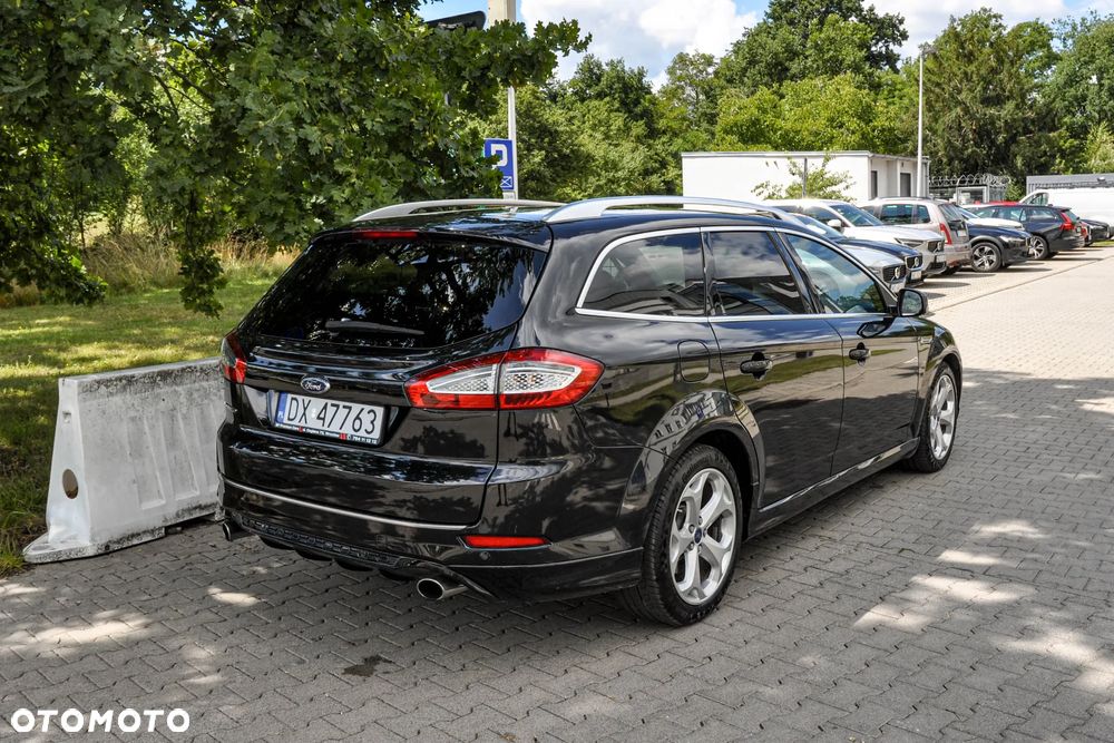 Ford Mondeo 2.0 EcoBoost Titanium - 4