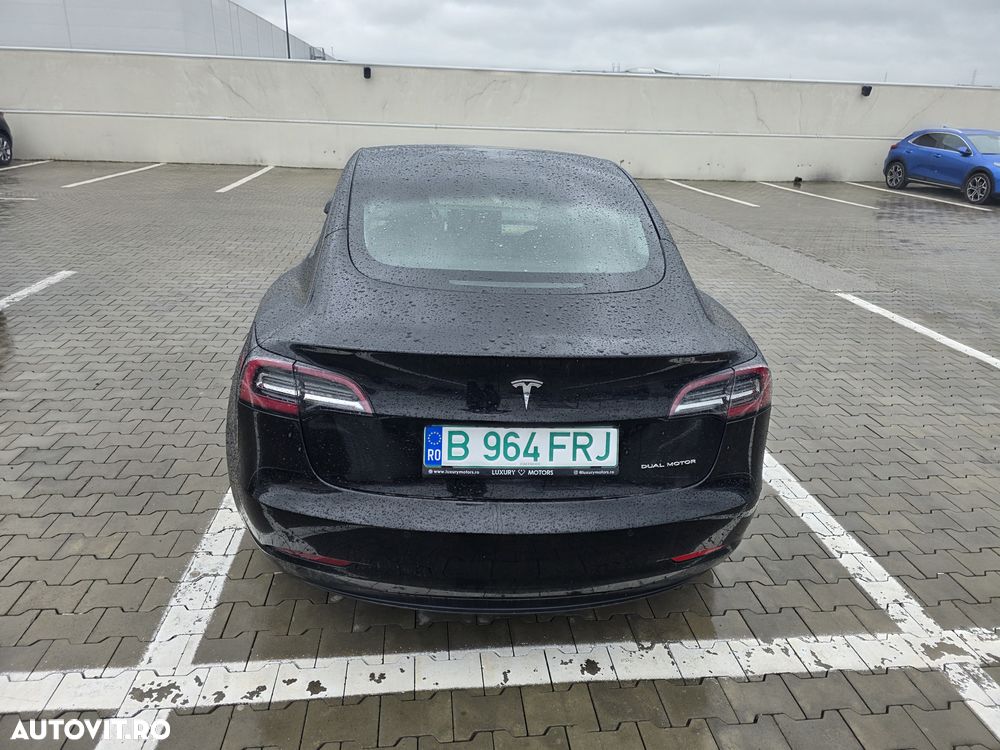 Tesla Model 3 - 16