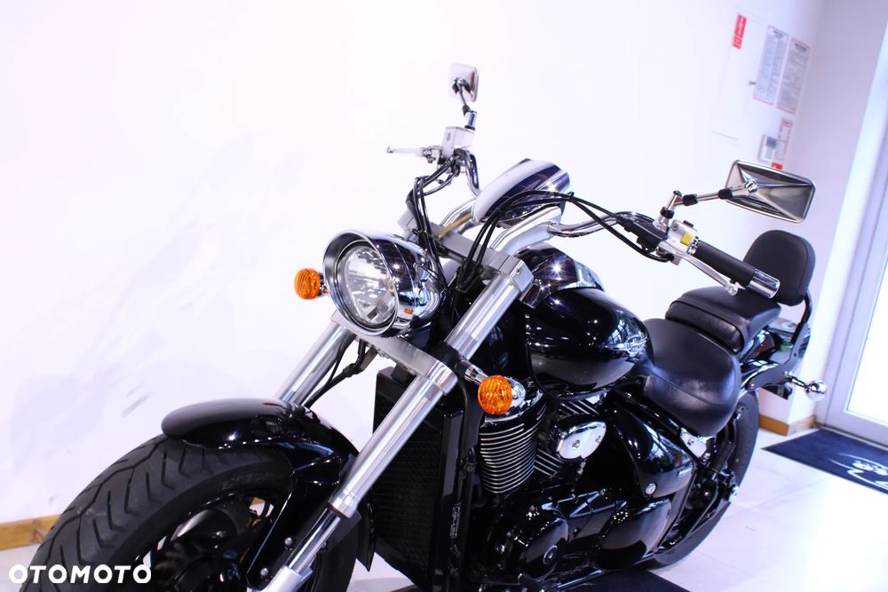 Suzuki Intruder - 15