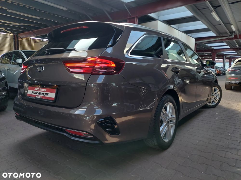 Kia Ceed 1.5 T-GDI M - 10