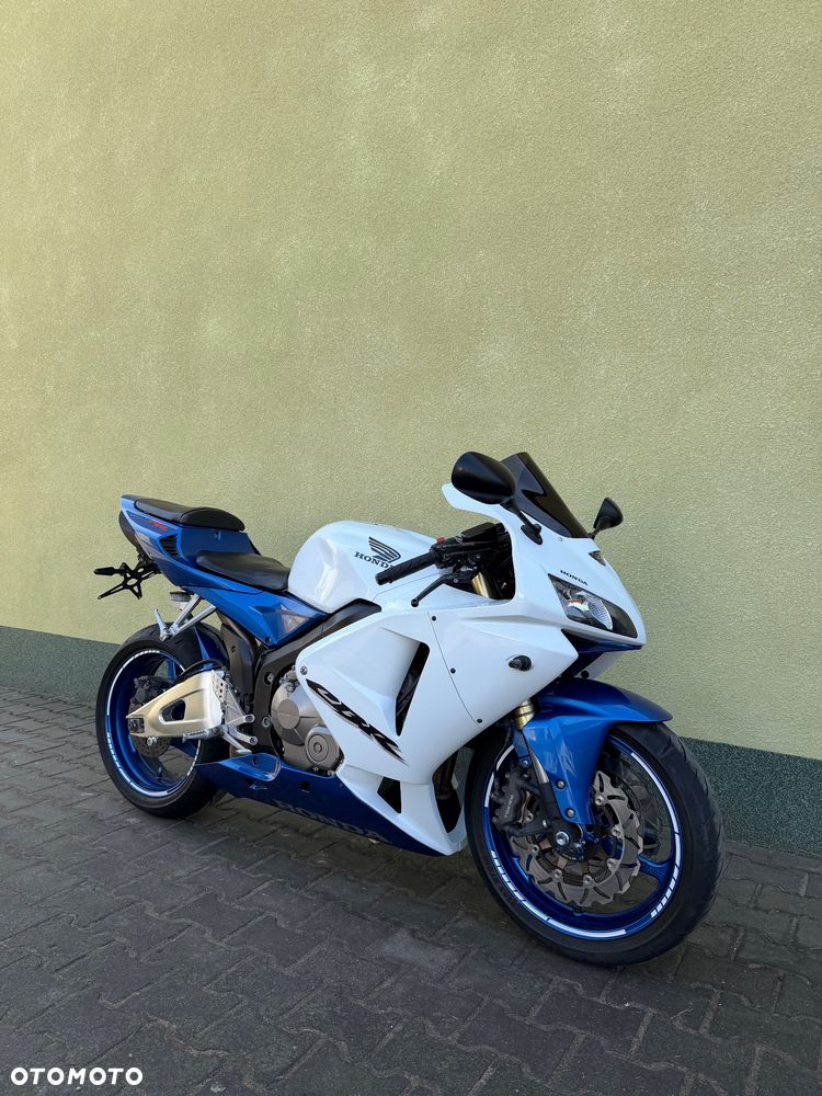 Honda CBR - 1