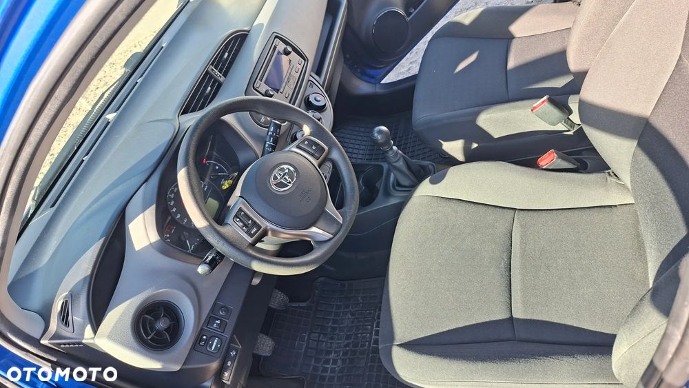Toyota Yaris - 7