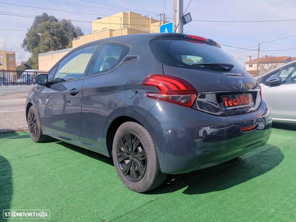 Peugeot 208 PureTech 82 Winter Edition - 6