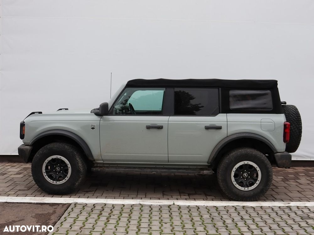 Ford Bronco 2021 photo 3