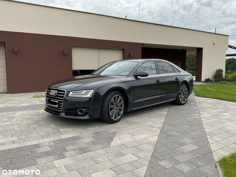Audi A8 - 1
