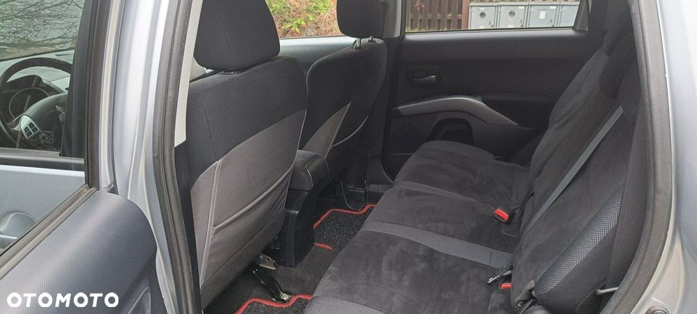 Mitsubishi Outlander 2.4 Instyle EU5 - 17