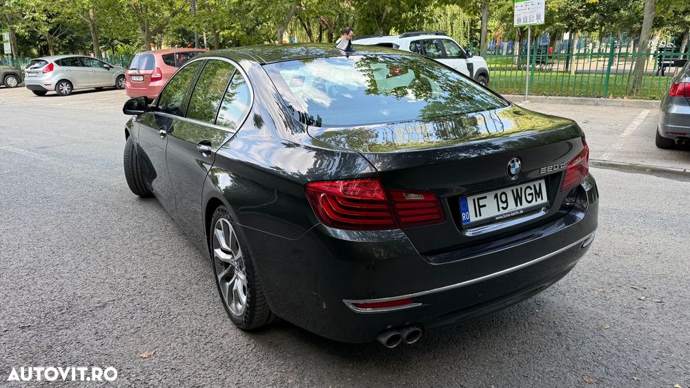 BMW Seria 5 520d Aut. Luxury Line - 13