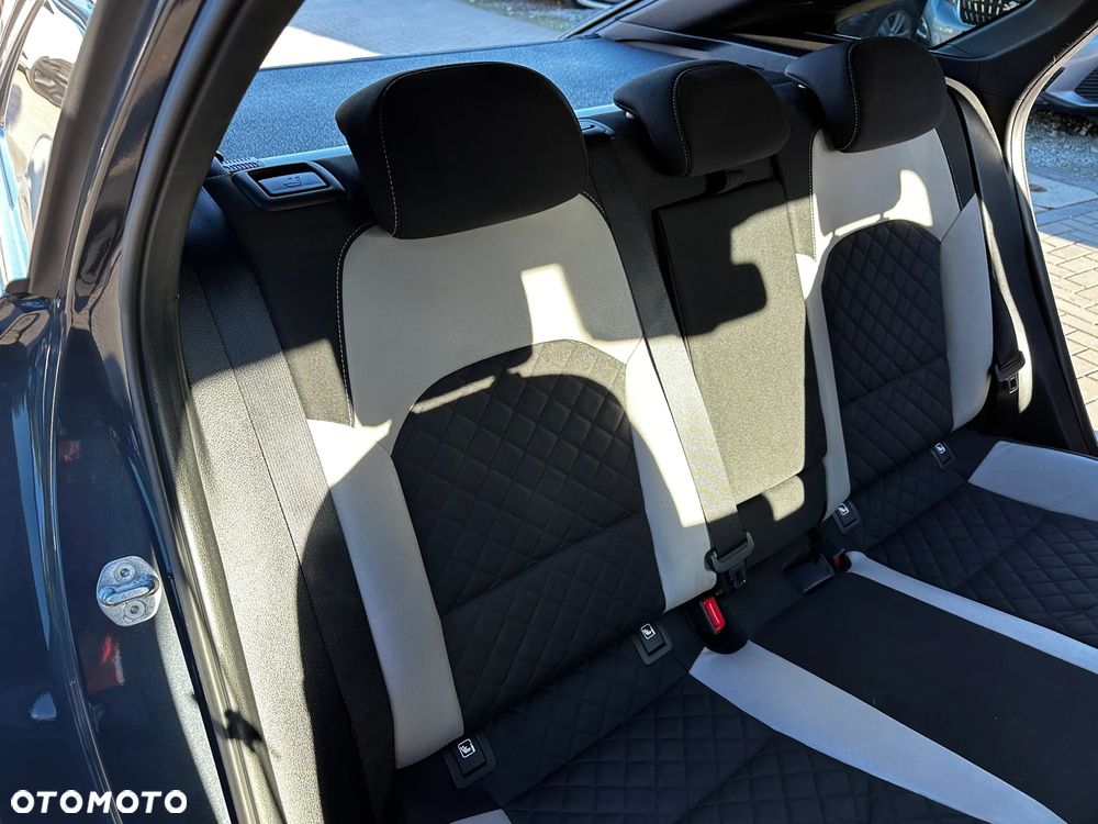 Kia ProCeed 1.5 T-GDI GT Line DCT - 25
