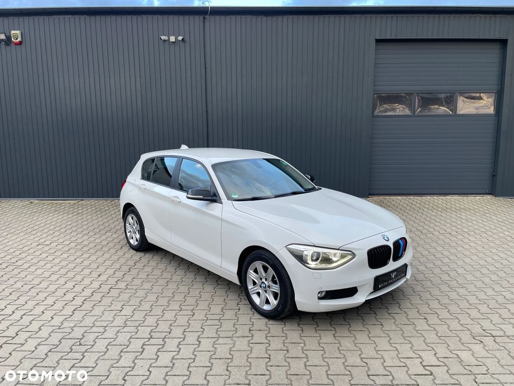 BMW Seria 1 116i - 11