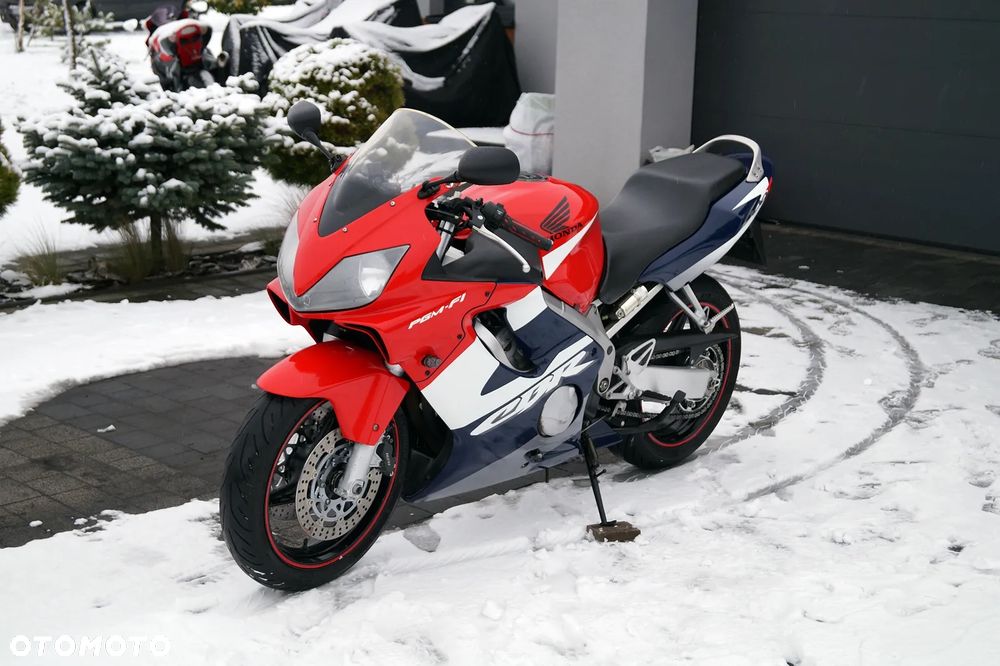Honda CBR - 3