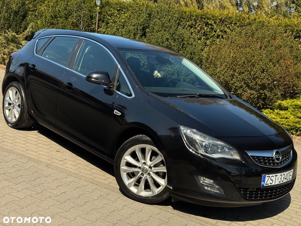 Opel Astra 2.0 CDTI Cosmo - 17