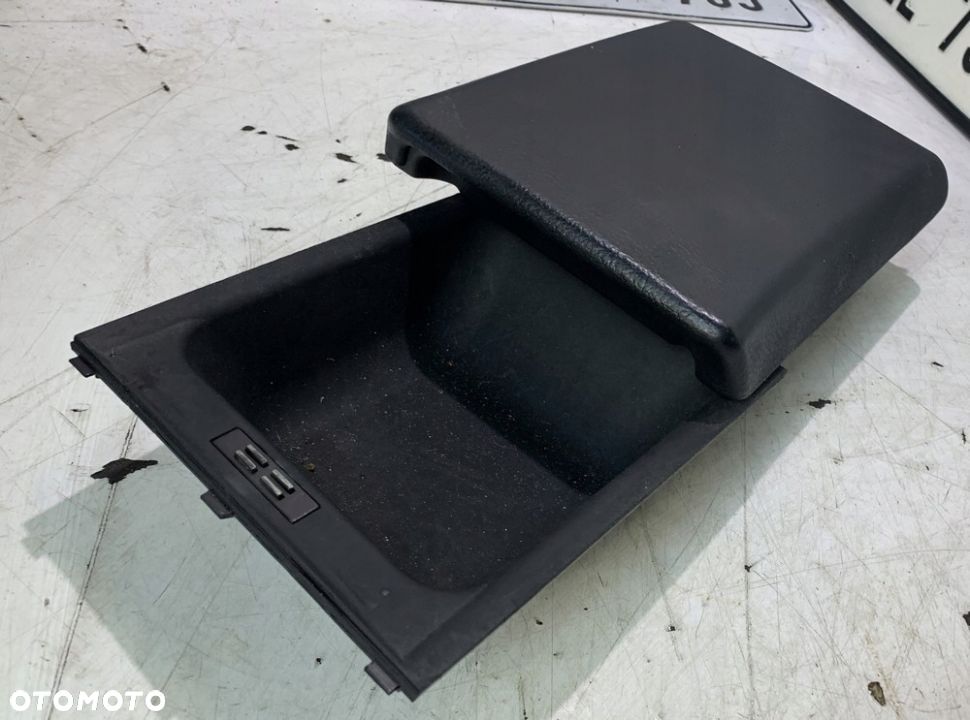 PODŁOKIETNIK SCHOWEK CZARNY BMW E39 - 3