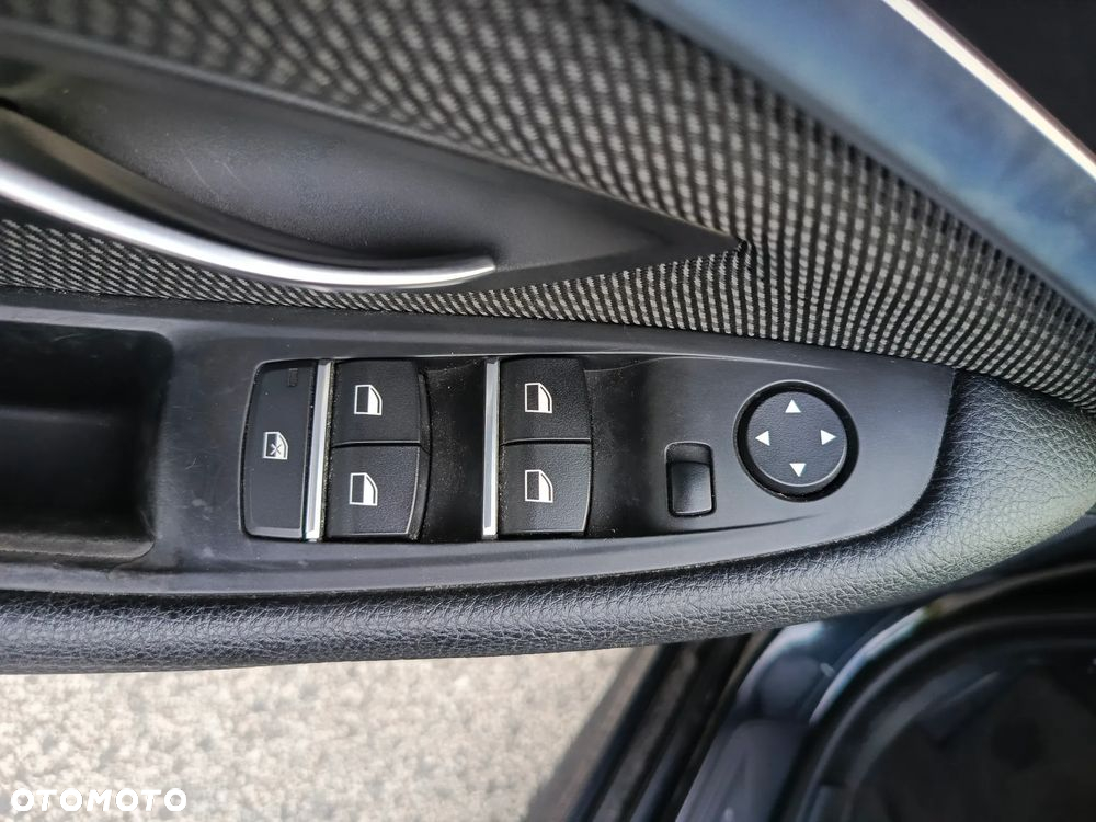 BMW Seria 5 ver-520d-touring - 19