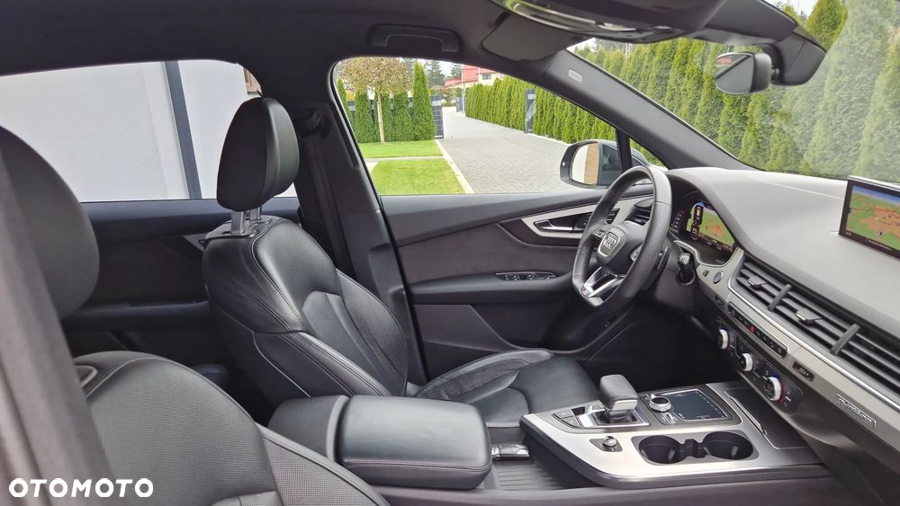 Audi Q7 - 11