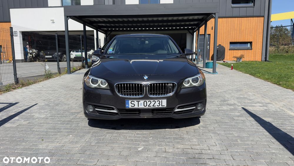 BMW Seria 5 528i xDrive Modern Line - 9