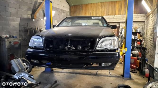 Mercedes-Benz CL - 38