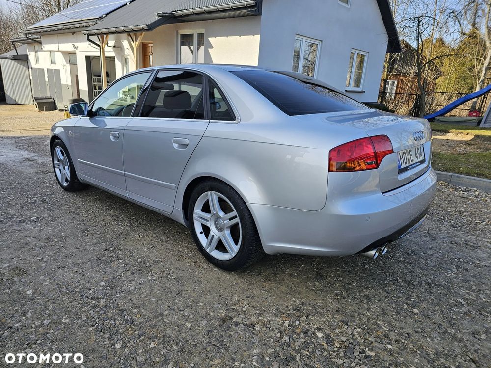 Audi A4 Limousine - 6