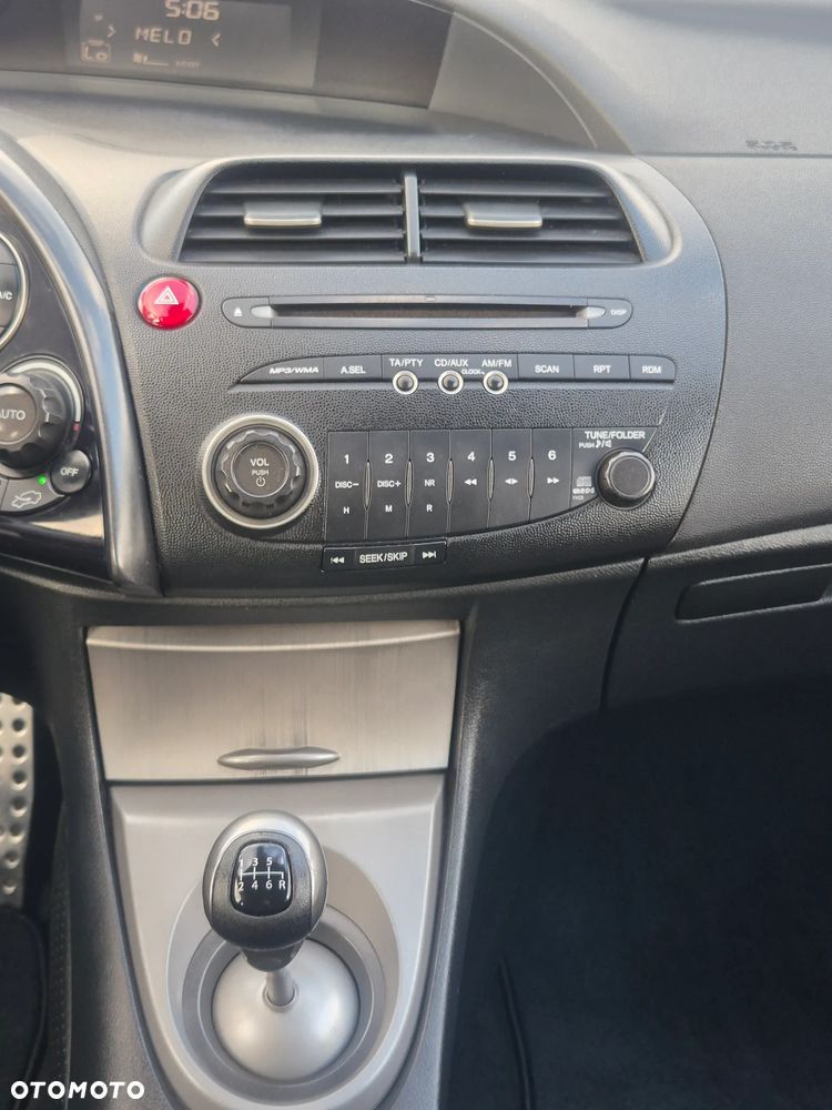 Honda Civic 1.4i-DSi - 29