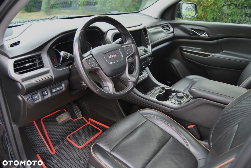 GMC Acadia - 5