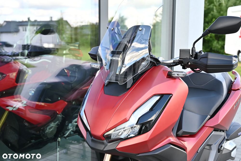 Honda ADV350 - 6