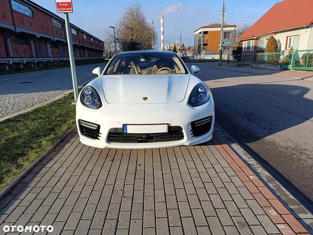 Porsche Panamera 4 PDK Edition - 21
