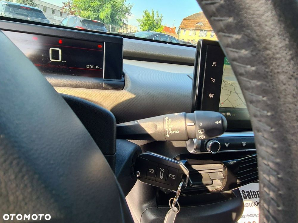 Citroën C4 Cactus 1.2 PureTech Shine S&S - 23