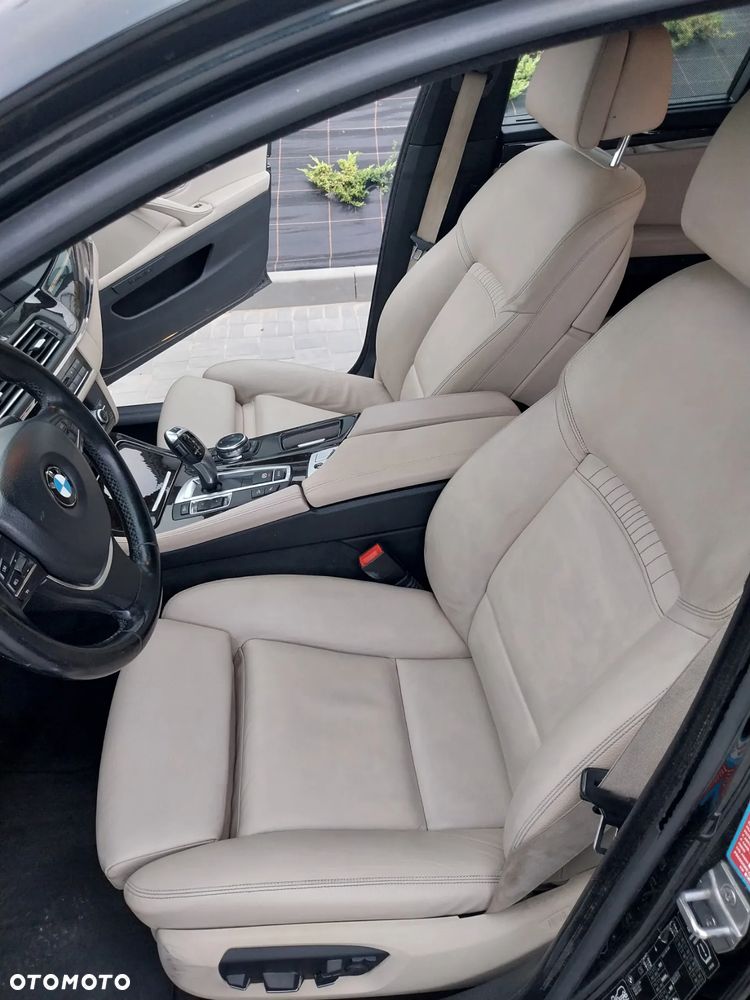 BMW Seria 5 525d Touring Luxury Line - 15
