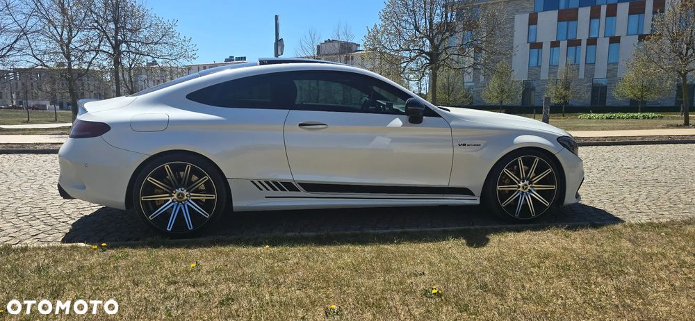 Mercedes-Benz Klasa C AMG 63 S AMG Speedshift 7G-MCT - 25