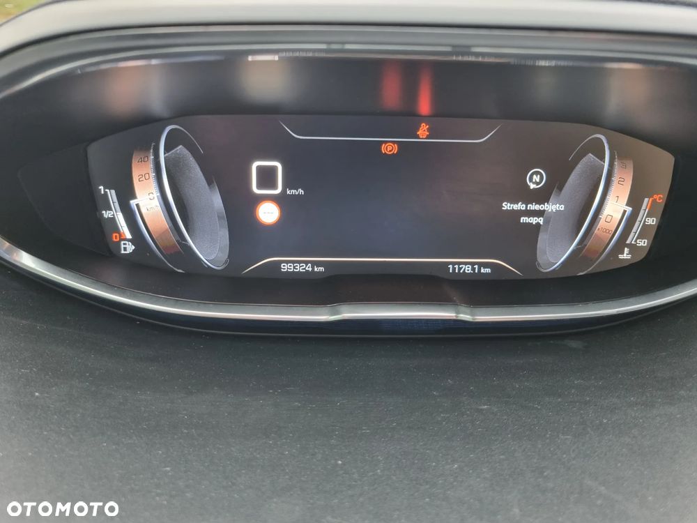 Peugeot 5008 - 26