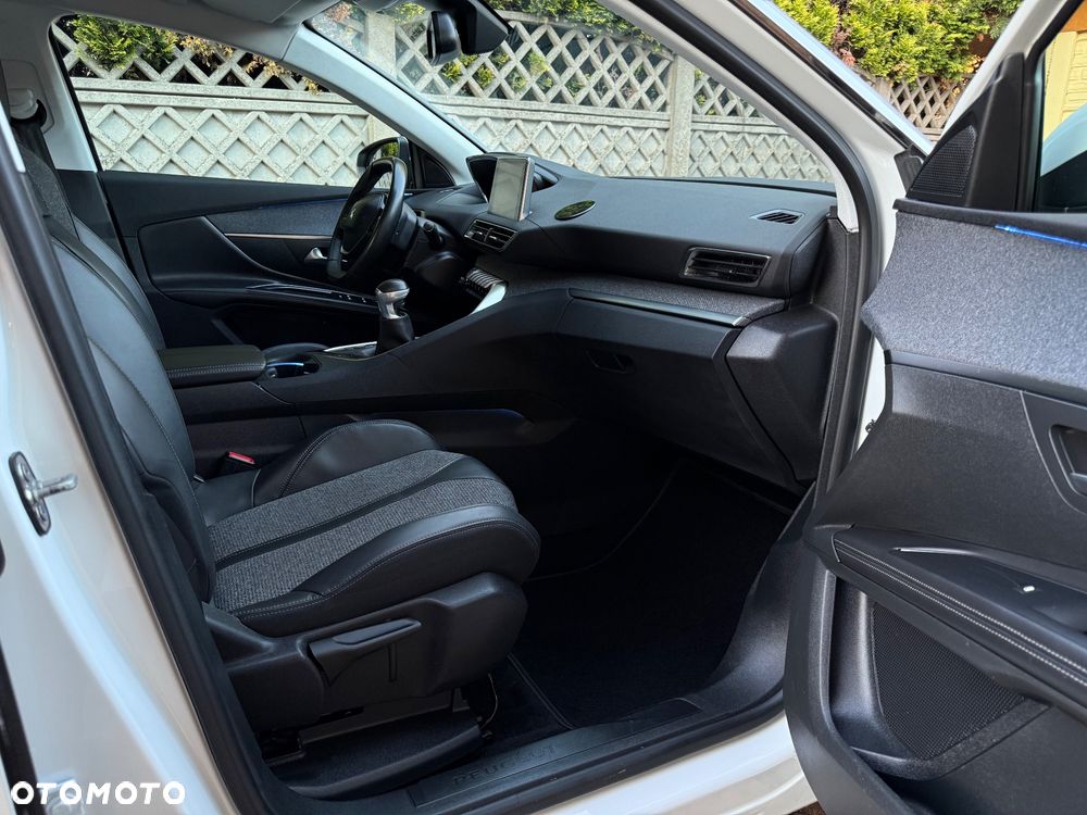 Peugeot 5008 BlueHDi 130 Allure - 15