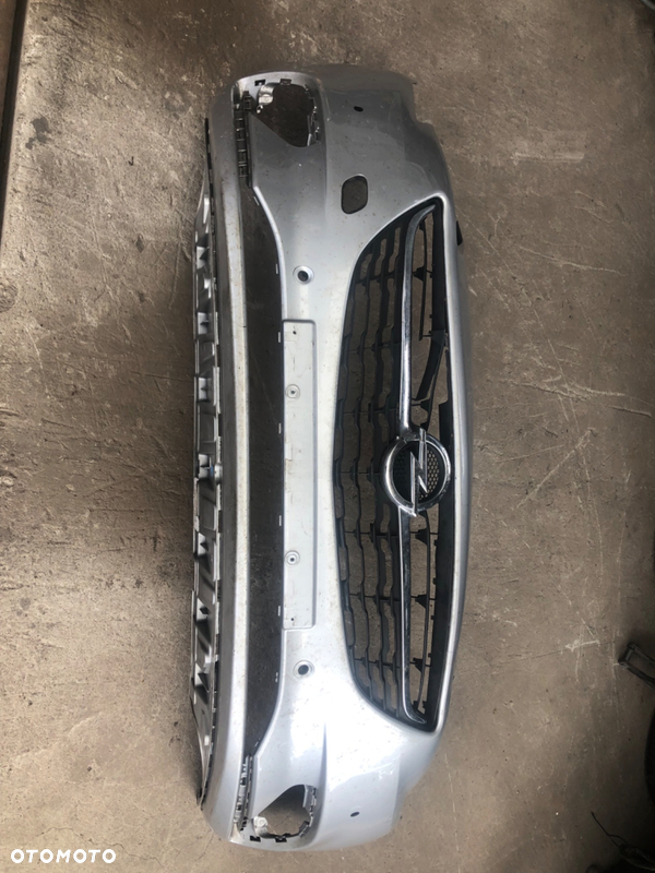 Zderzak przód Opel Corsa E