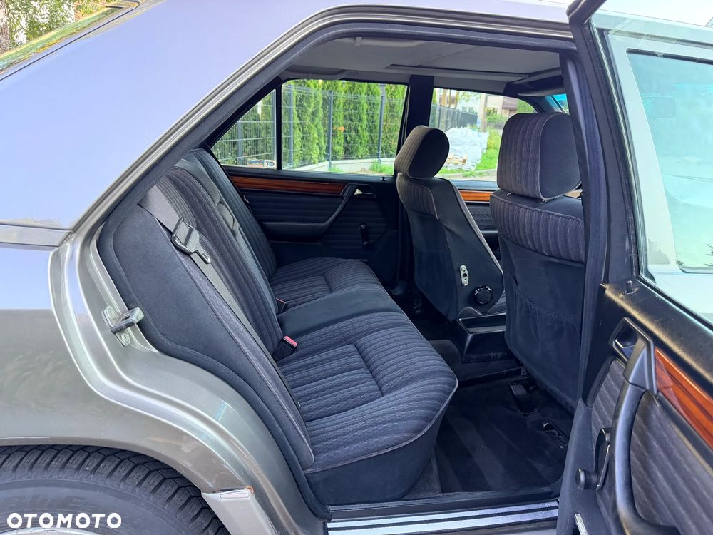 Mercedes-Benz W124 (1984-1993) - 15
