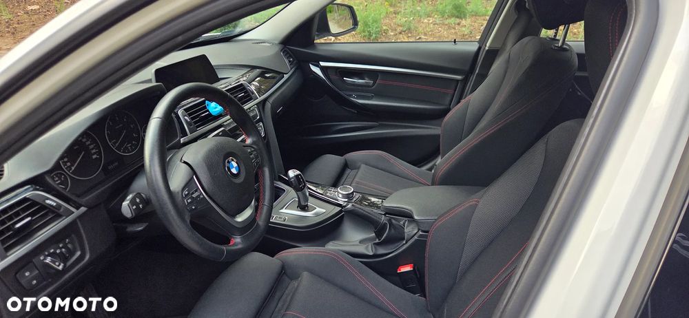 BMW Seria 3 318d Sport Line - 10
