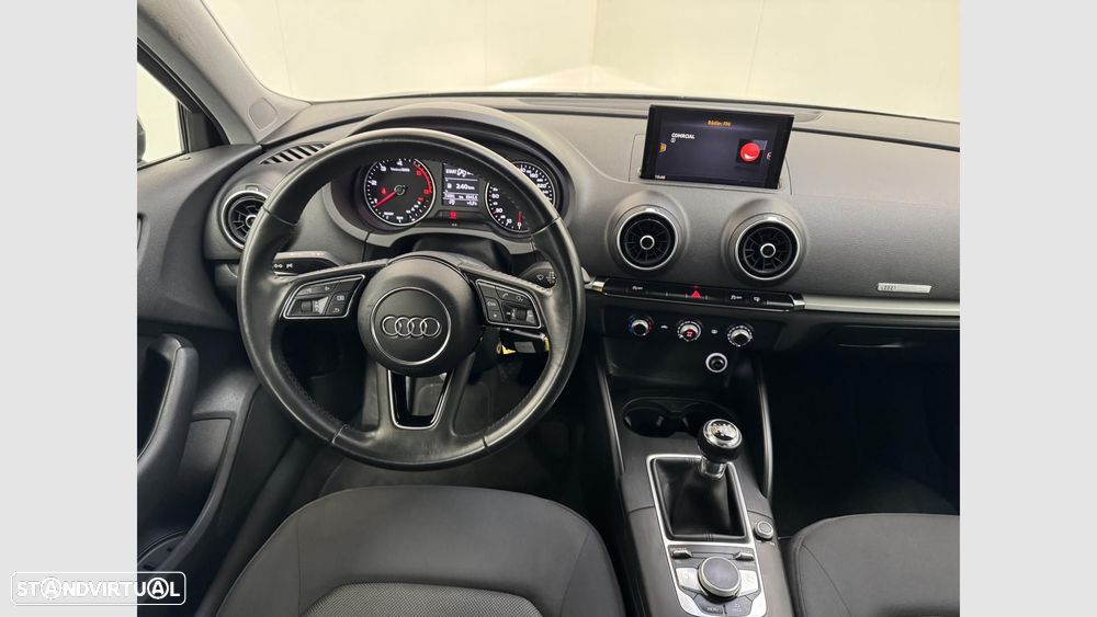 Audi A3 Sportback 1.6 TDI Design - 17