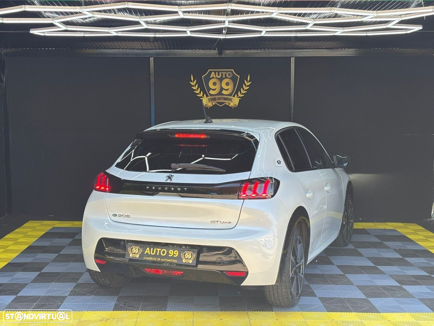 Peugeot e-208 50 kWh GT - 4