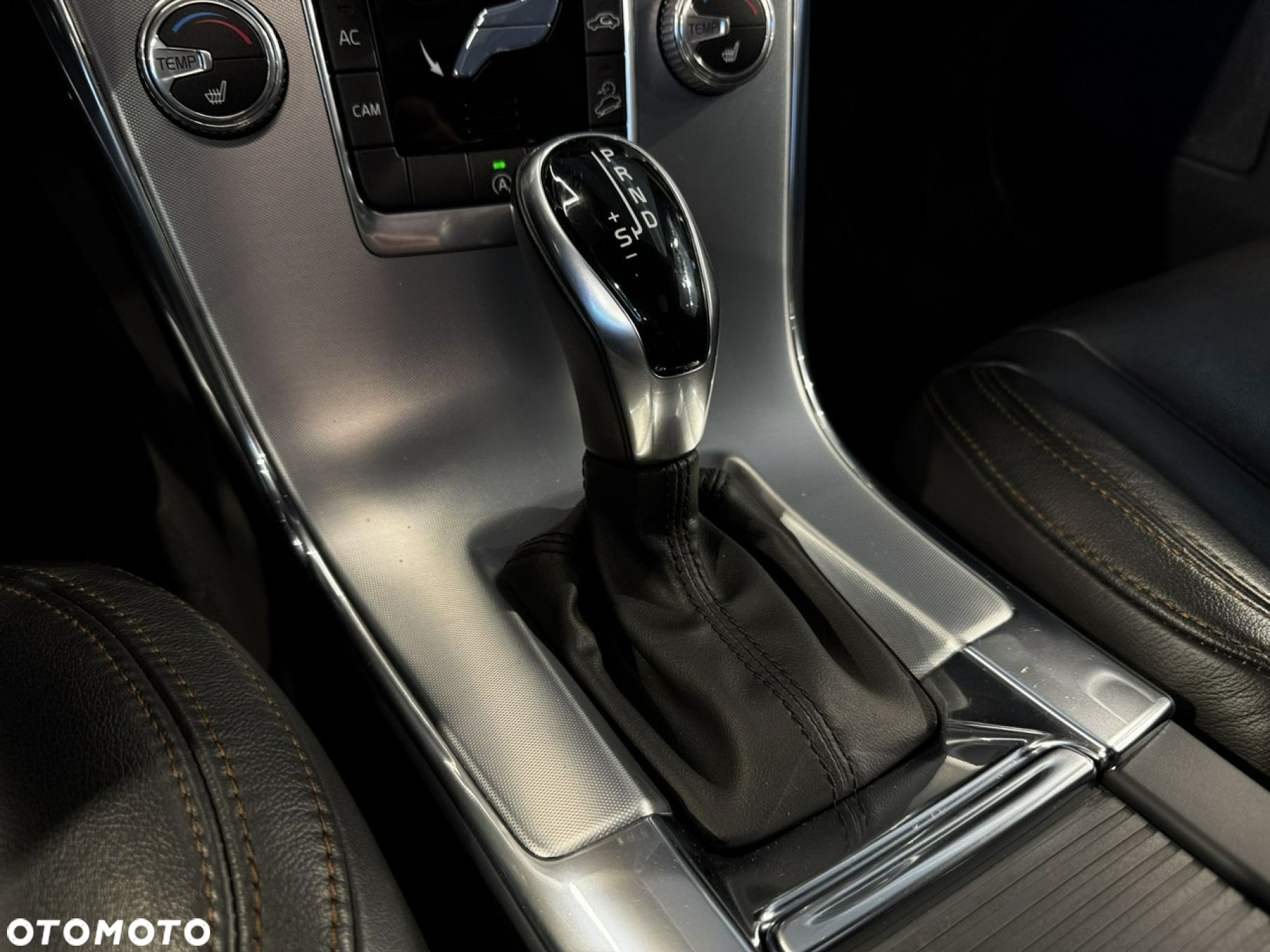 Volvo XC 60 - 25